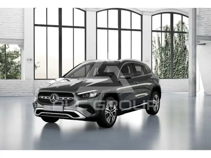 2025 Mercedes Benz GLA 220