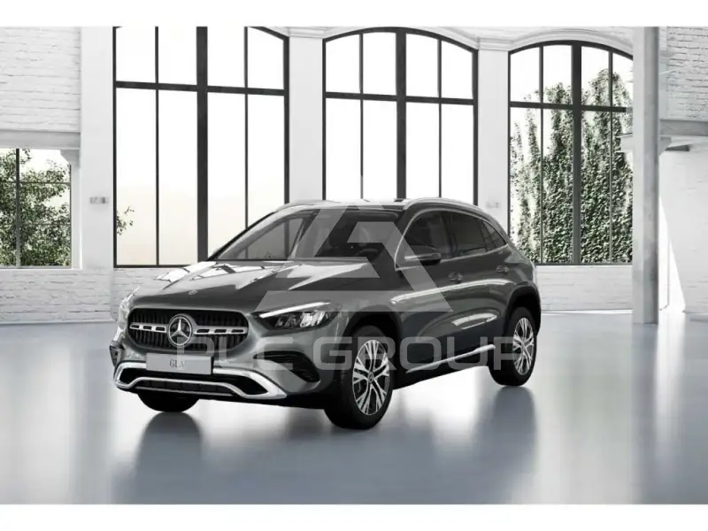 2025 Mercedes Benz GLA 220