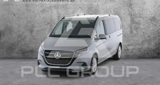 2025 Mercedes Benz V 220