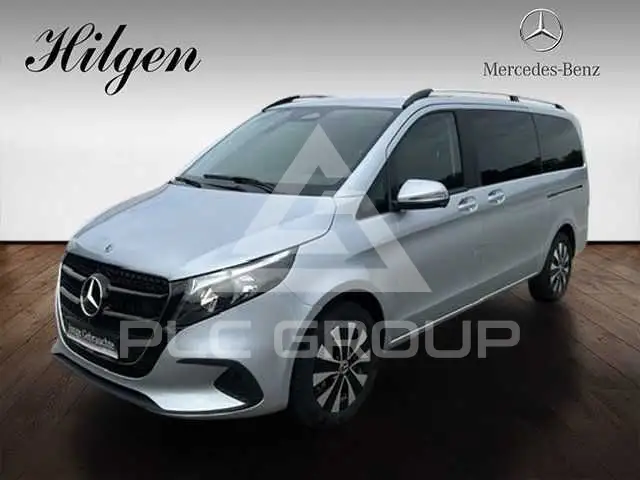 2025 Mercedes Benz V 220