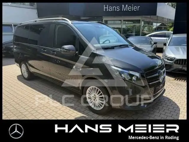 2025 Mercedes Benz V 220