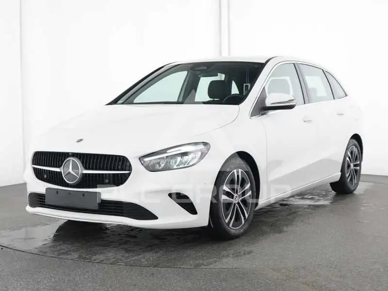 2025 Mercedes Benz B 180
