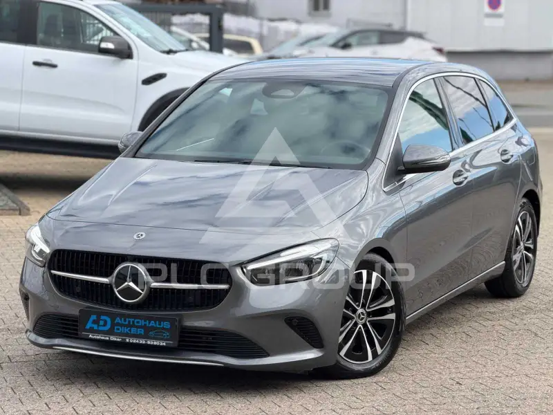 2025 Mercedes Benz B 180