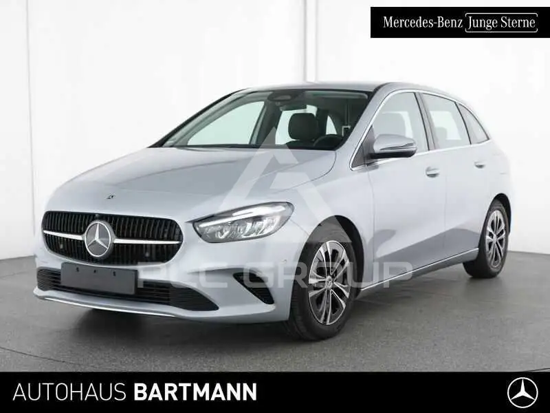 2025 Mercedes Benz B 180