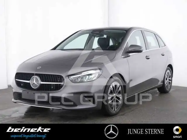 2025 Mercedes Benz B 180