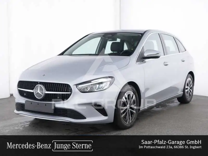 2025 Mercedes Benz B 180