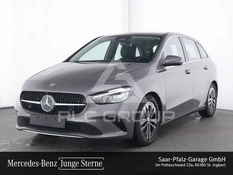 2025 Mercedes Benz B 180