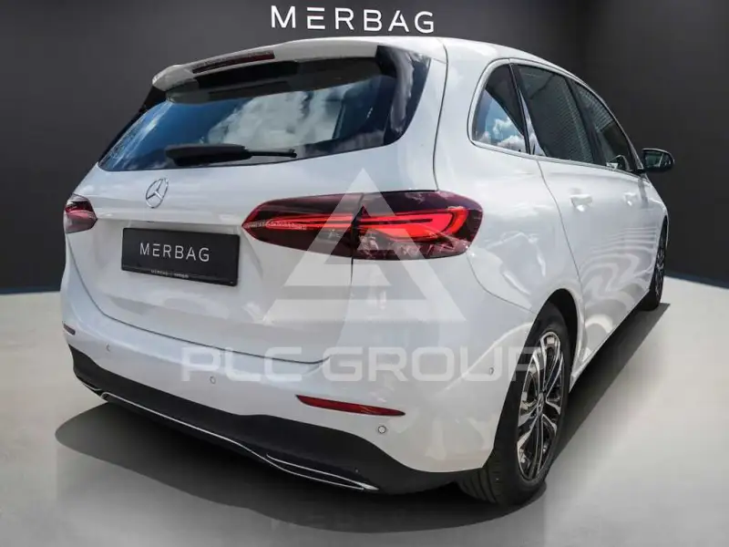 2025 Mercedes Benz B 180