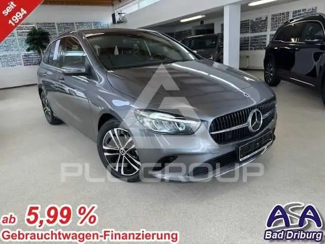 2025 Mercedes Benz B 180