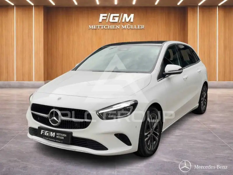 2025 Mercedes Benz B 220