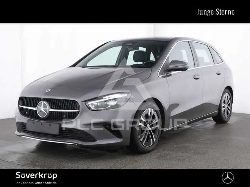 2025 Mercedes Benz B 220
