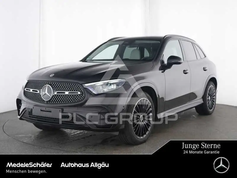 2025 Mercedes Benz GLC 220