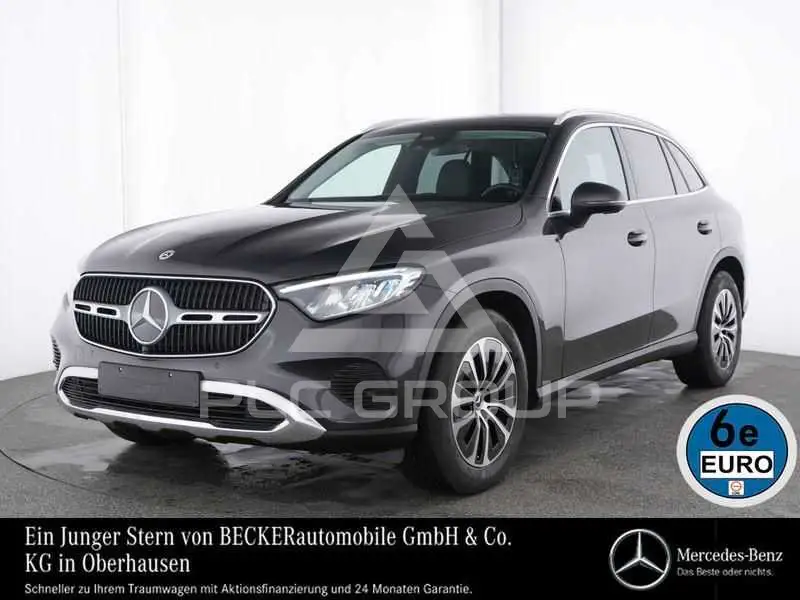 2025 Mercedes Benz GLC 220