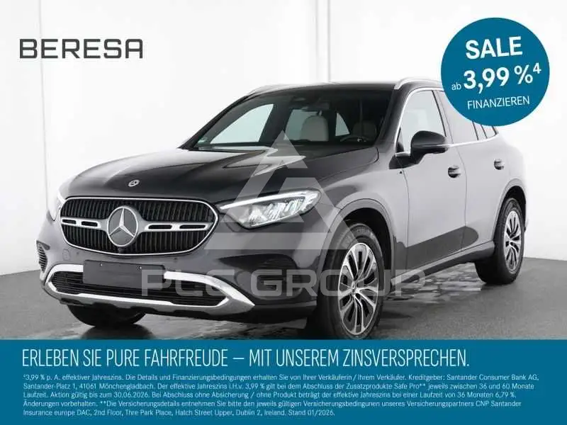 2025 Mercedes Benz GLC 220