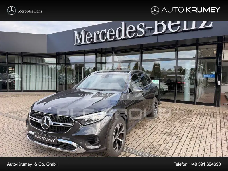 2025 Mercedes Benz GLC 220