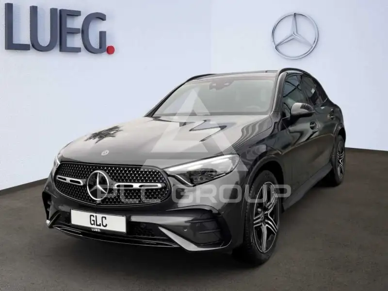 2025 Mercedes Benz GLC 220
