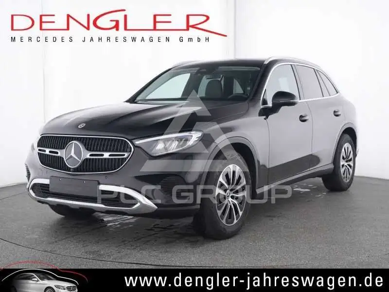 2025 Mercedes Benz GLC 220