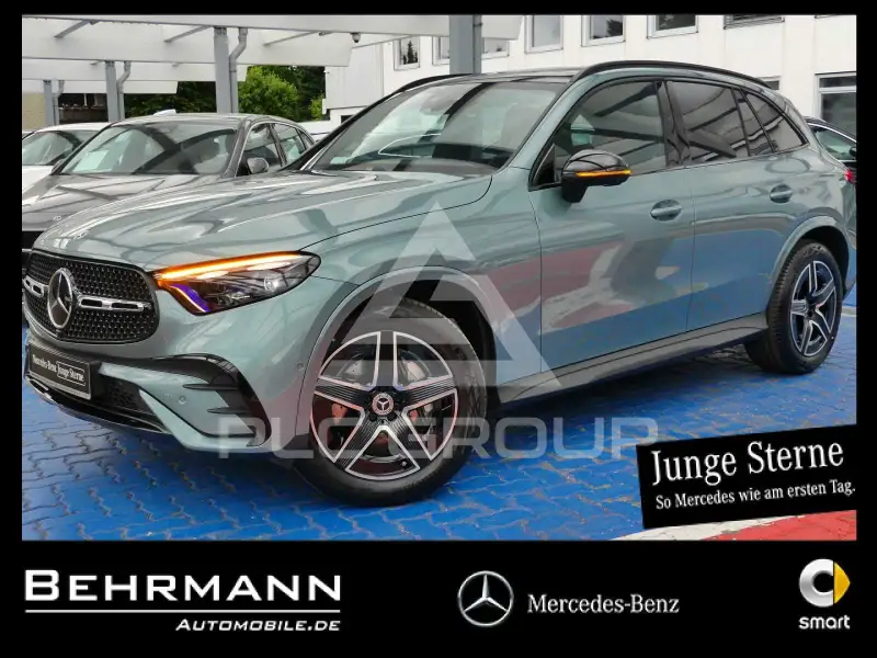 2025 Mercedes Benz GLC 220