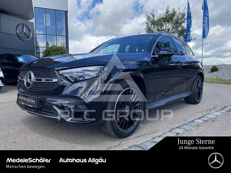 2025 Mercedes Benz GLC 220
