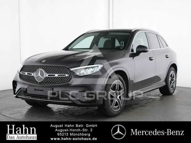 2025 Mercedes Benz GLC 220