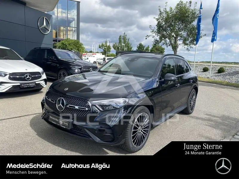 2025 Mercedes Benz GLC 220