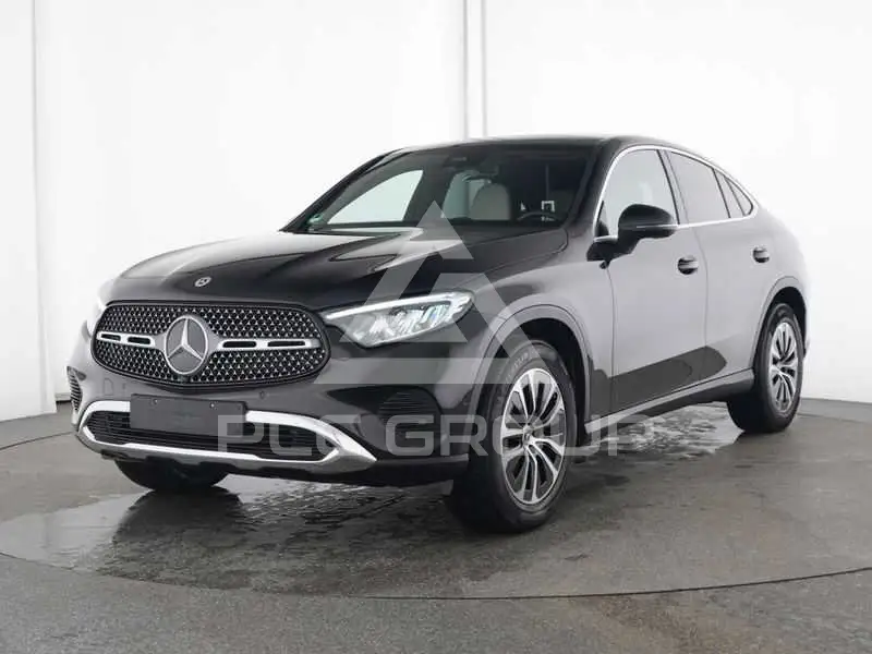2025 Mercedes Benz GLC 220