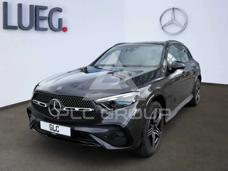 2025 Mercedes Benz GLC 220