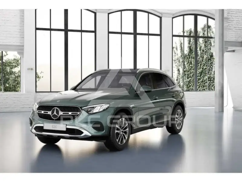 2025 Mercedes Benz GLC 220