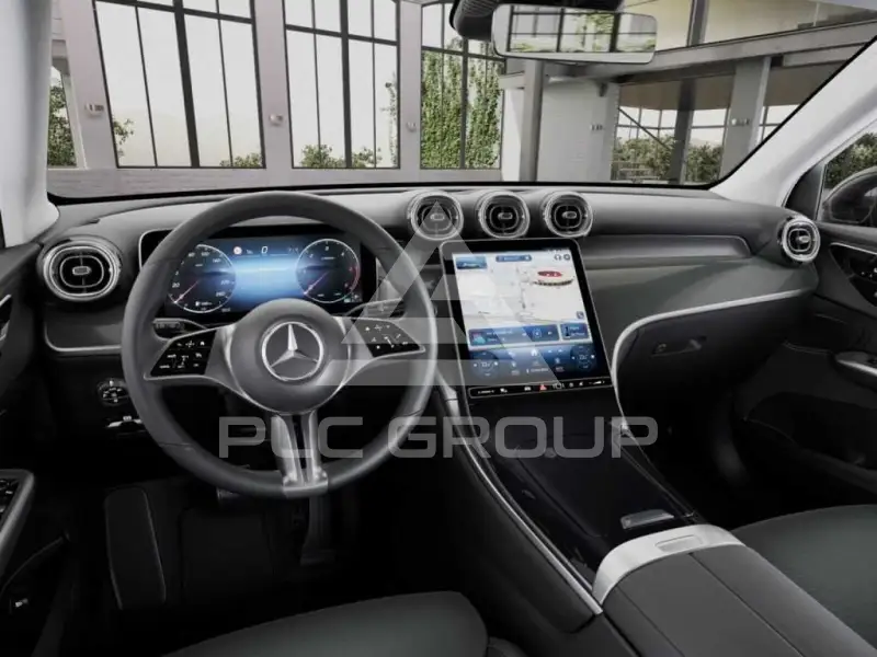 2025 Mercedes Benz GLC 220