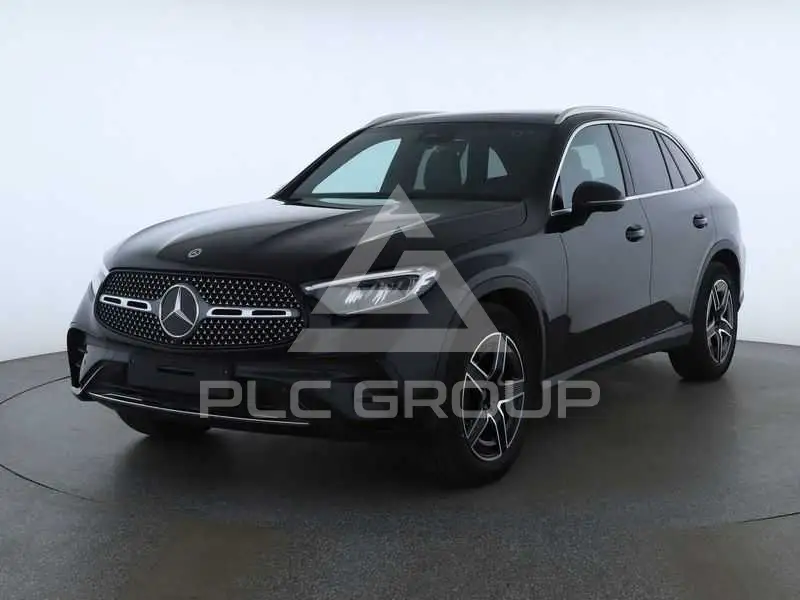 2025 Mercedes Benz GLC 220