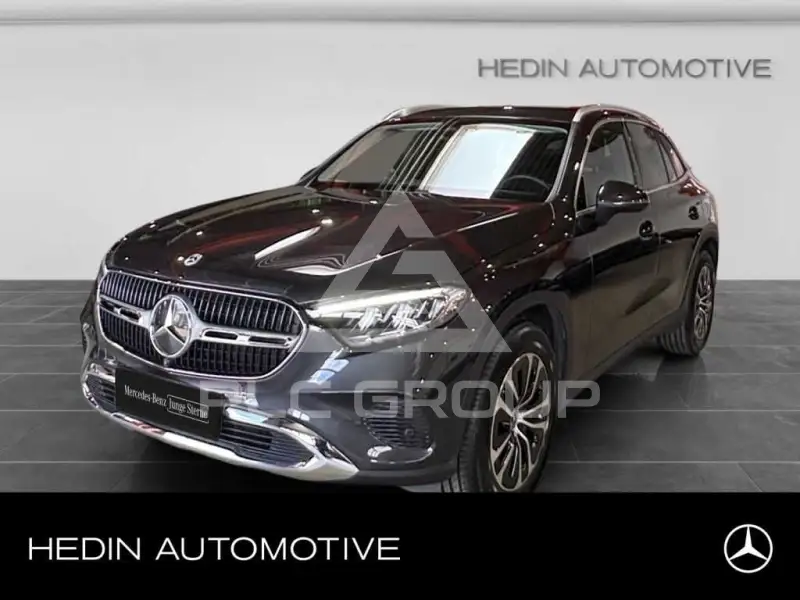 2025 Mercedes Benz GLC 220