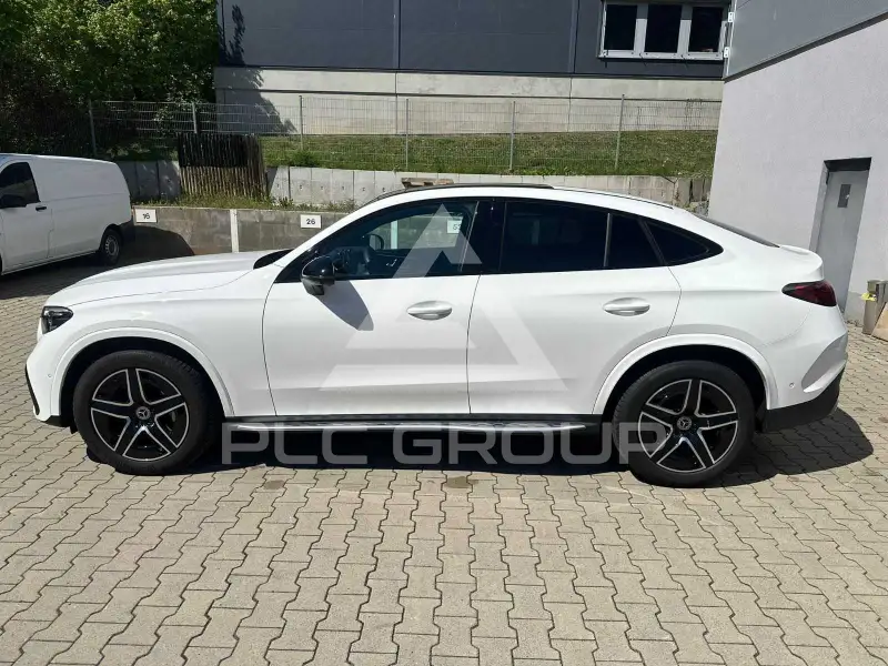 2025 Mercedes Benz GLC 220