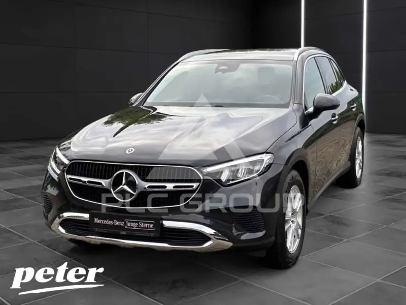 2025 Mercedes Benz GLC 220
