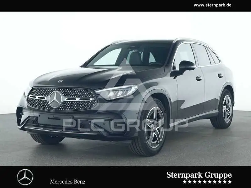 2025 Mercedes Benz GLC 220