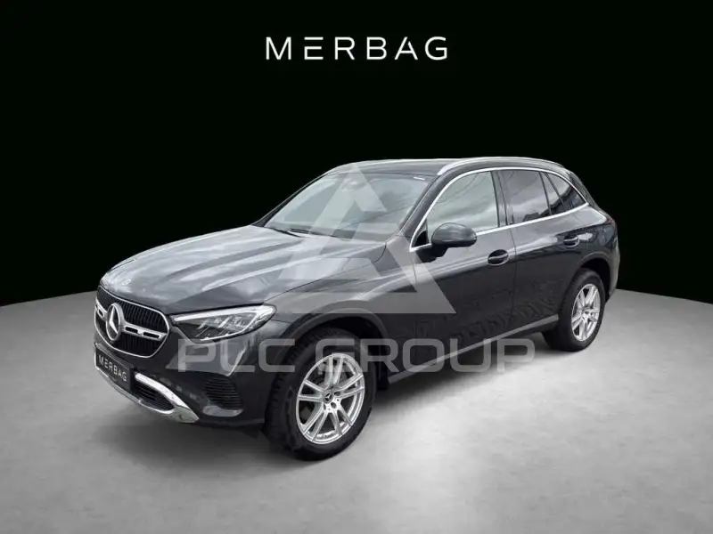 2025 Mercedes Benz GLC 220