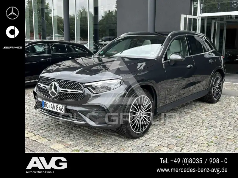 2025 Mercedes Benz GLC 220