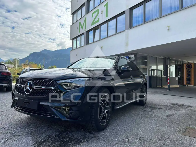 2025 Mercedes Benz GLC 220