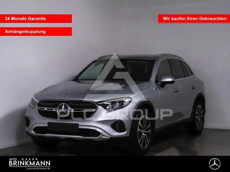 2025 Mercedes Benz GLC 220