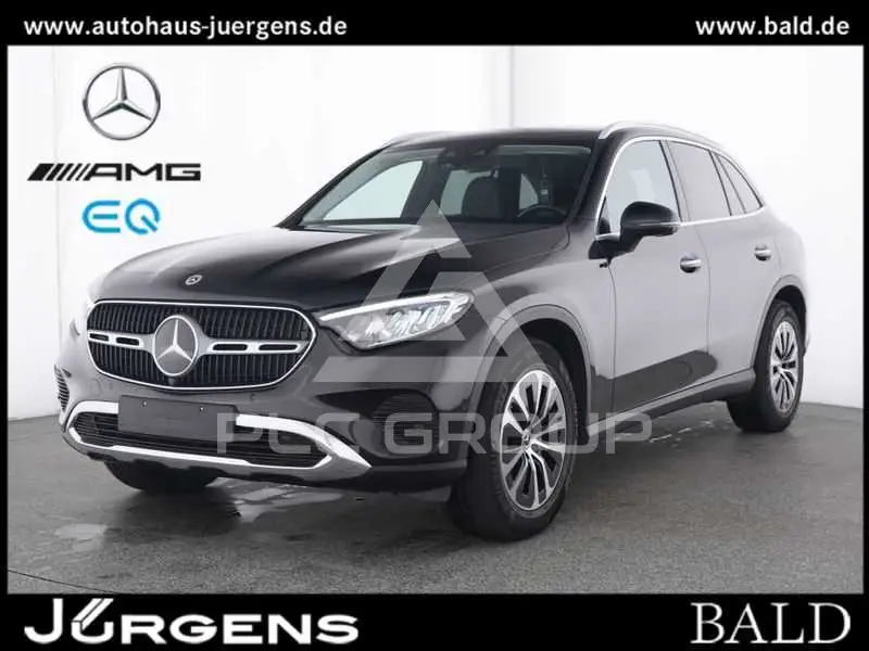 2025 Mercedes Benz GLC 220