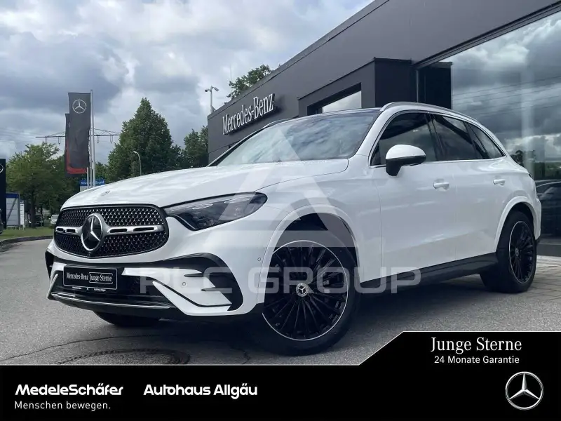 2025 Mercedes Benz GLC 220
