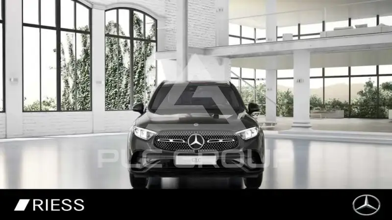 2025 Mercedes Benz GLC 220