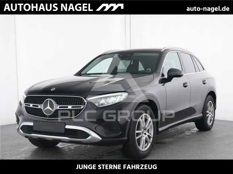 2025 Mercedes Benz GLC 220