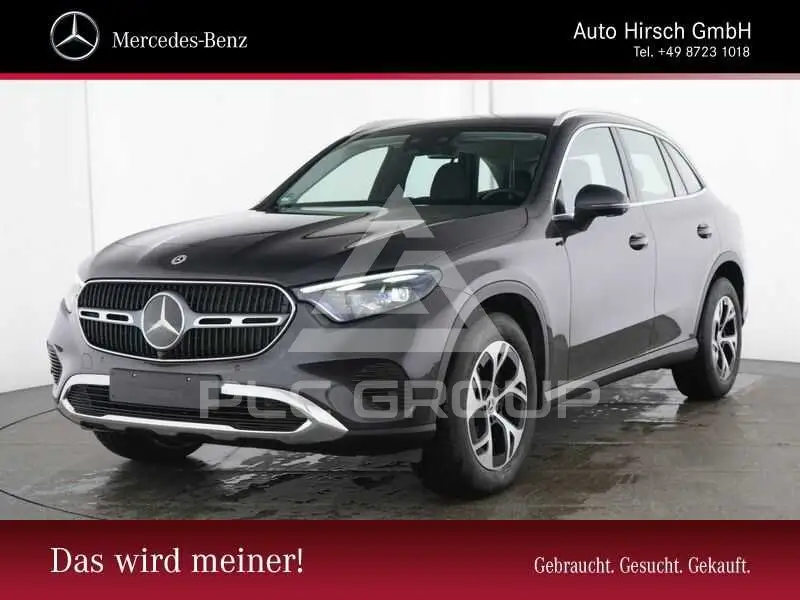 2025 Mercedes Benz GLC 220