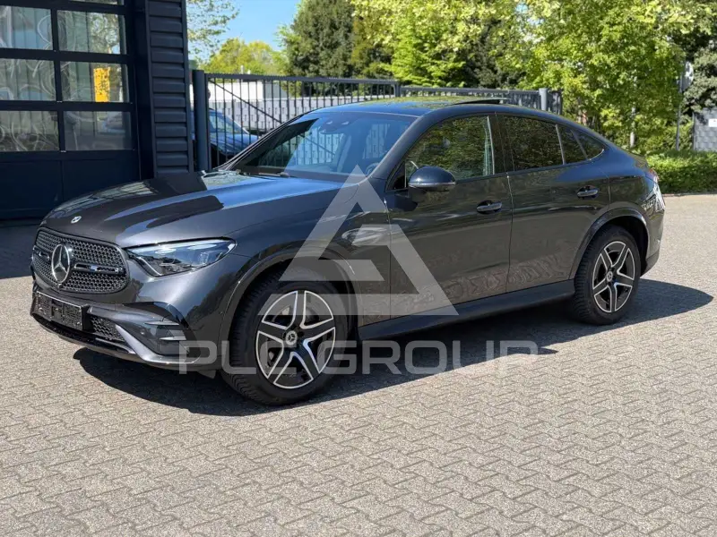 2025 Mercedes Benz GLC 220