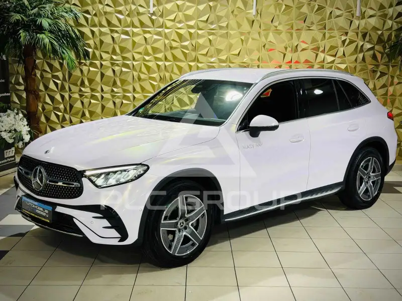 2025 Mercedes Benz GLC 220