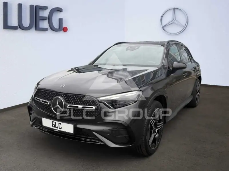 2025 Mercedes Benz GLC 220