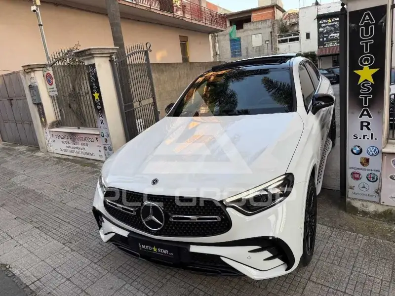 2025 Mercedes Benz GLC 220