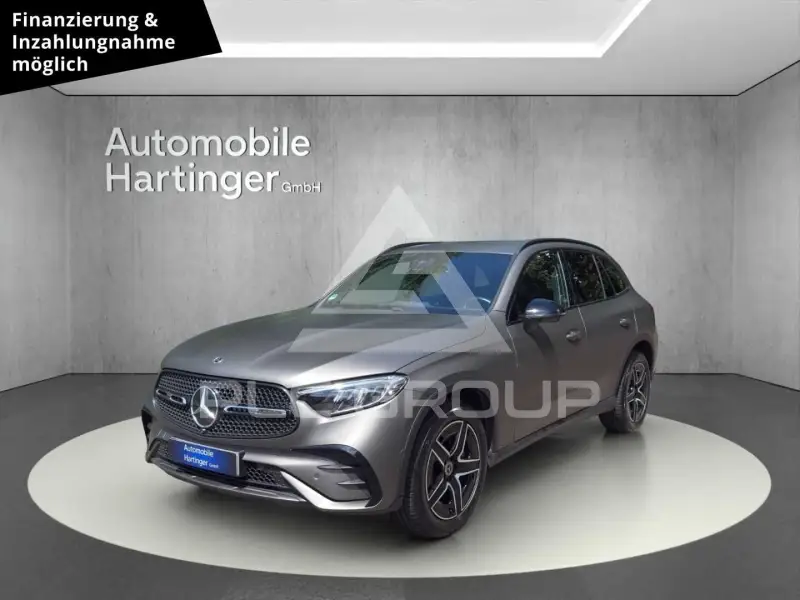 2025 Mercedes Benz GLC 220