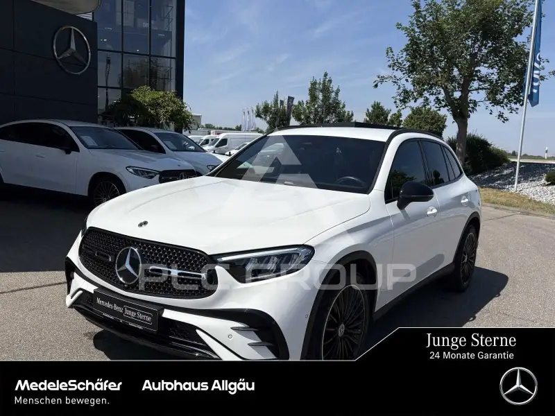 2025 Mercedes Benz GLC 220