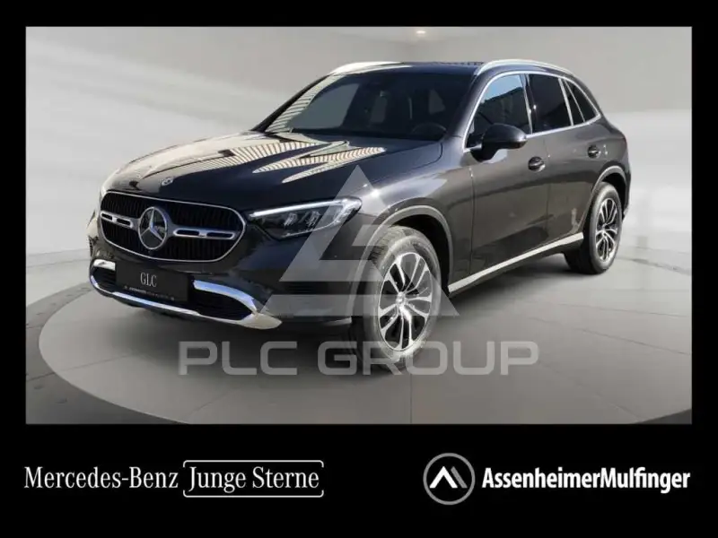 2025 Mercedes Benz GLC 220